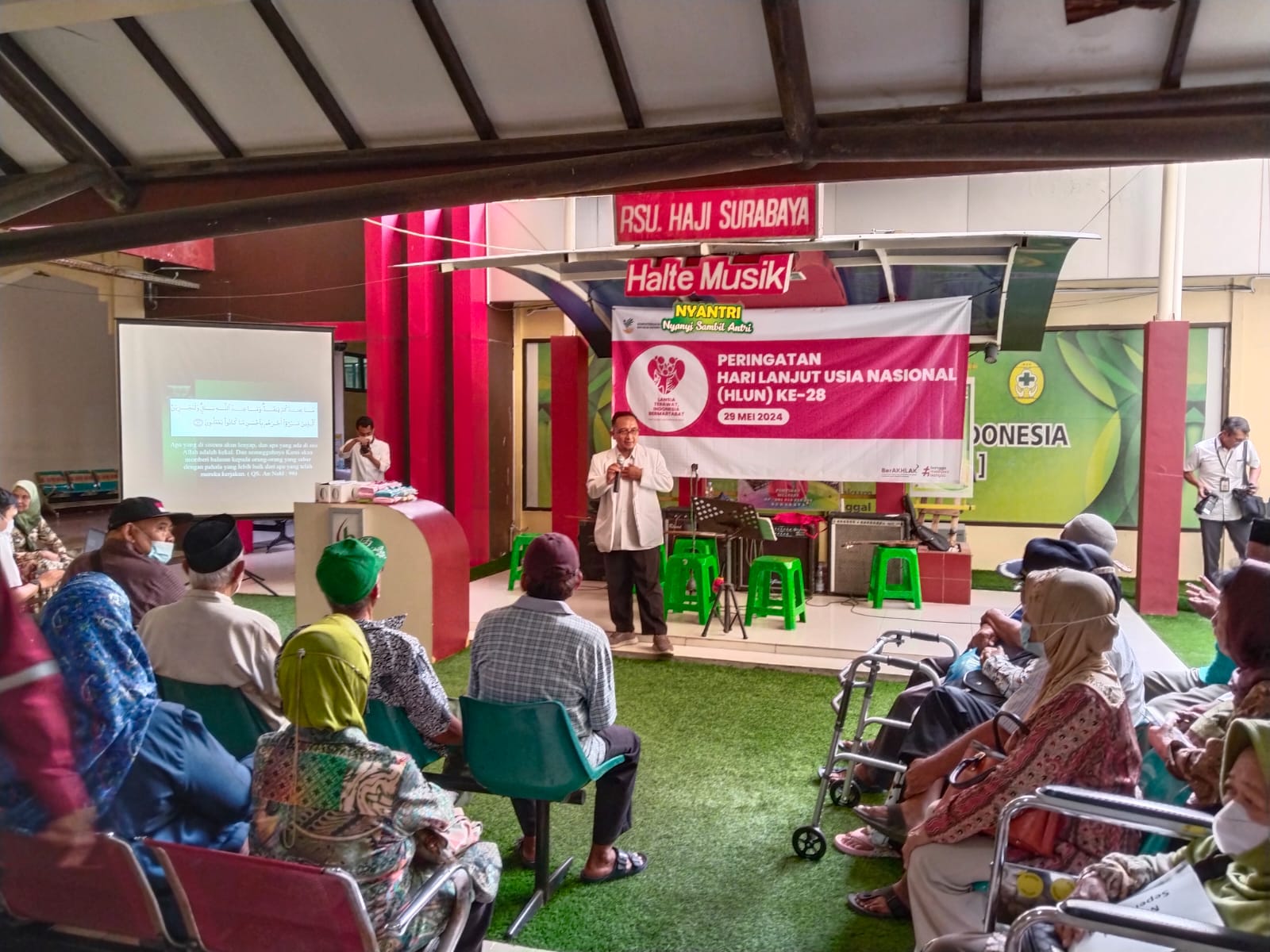 BEGINI PERINGATAN HARI LANSIA NASIONAL DI RSUD HAJI PROVINSI JAWA TIMUR