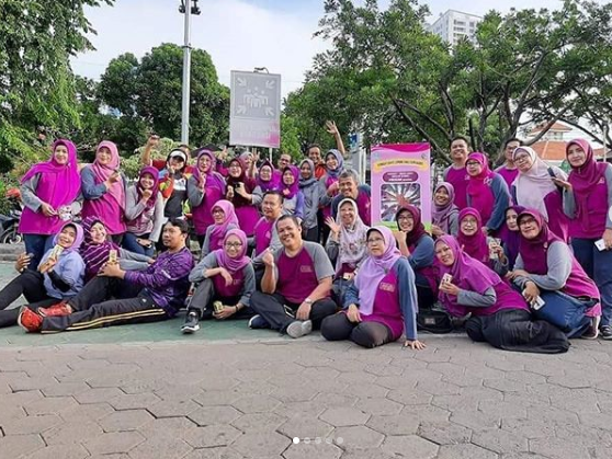 SENAM BUGAR UNTUK PEREGANGAN PADA KARYAWAN RSU HAJI SURABAYA DI SELA-SELA KEGIATAN BEKERJA