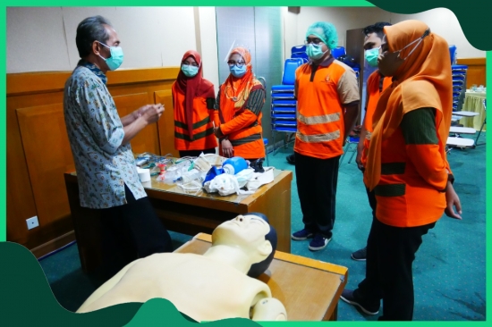 Pelatihan Basic Trauma Cardiac Life Support Internal RSU Haji Surabaya