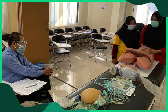 Pelatihan Basic Trauma Cardiac Life Support Internal RSU Haji Surabaya