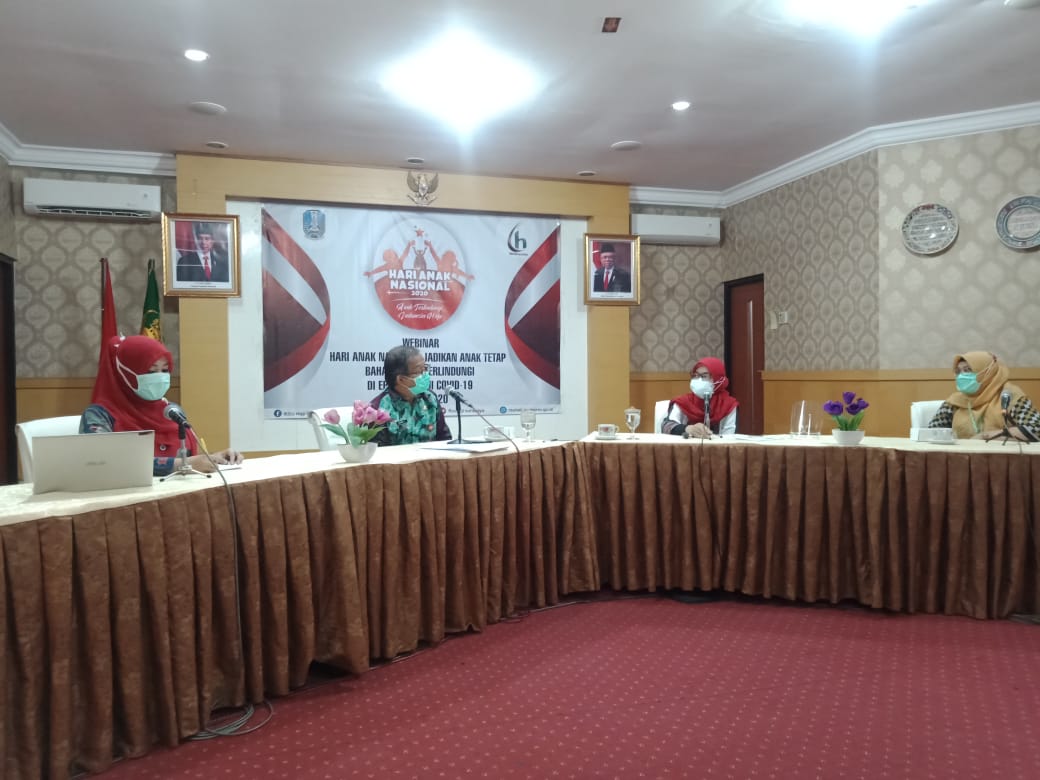 Webinar Dalam Rangka Hari Anak Nasional RSU Haji Surabaya dengan tema "Jadilah Anak Tetap Bahagia dan Terlindungi di Era Pandemi Covid-19"